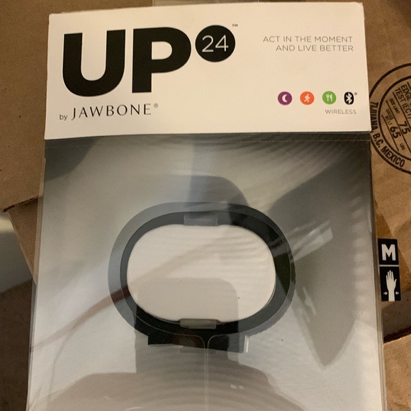 NIP UP 24- Jawbone - Picture 1 of 2